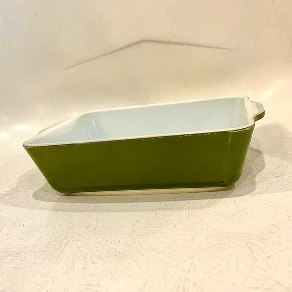 ‼️LAST CHANCE // NAME YOUR PRICE // DONATING 3-15‼️ Vintage Pyrex Fridgie Dish - Picture 2 of 2